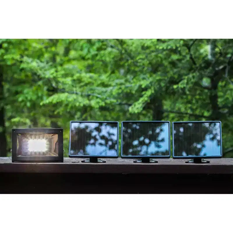 Projecteur Ultra Lumineux à Énergie Solaire : Lampe Extérieure Résistante aux Intempéries, 12 LED, Énergie Solaire, Noir